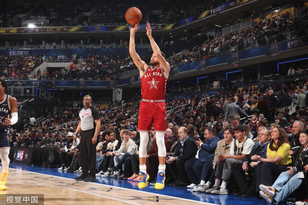 球和场上阅 球和场上阅