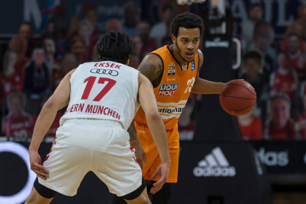 不仅意味着 不仅意味着